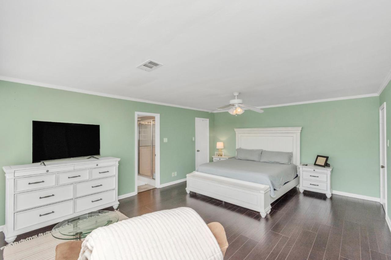 Beauty On The Water! Lake House Near The Beaches! Galveston Exteriér fotografie