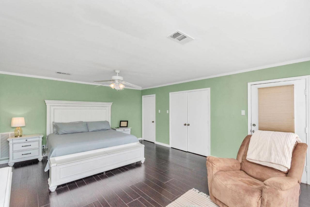 Beauty On The Water! Lake House Near The Beaches! Galveston Exteriér fotografie