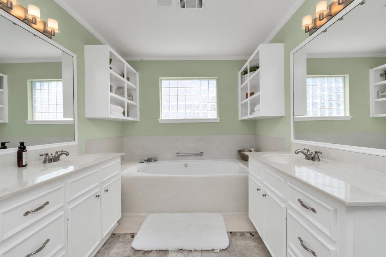Beauty On The Water! Lake House Near The Beaches! Galveston Exteriér fotografie