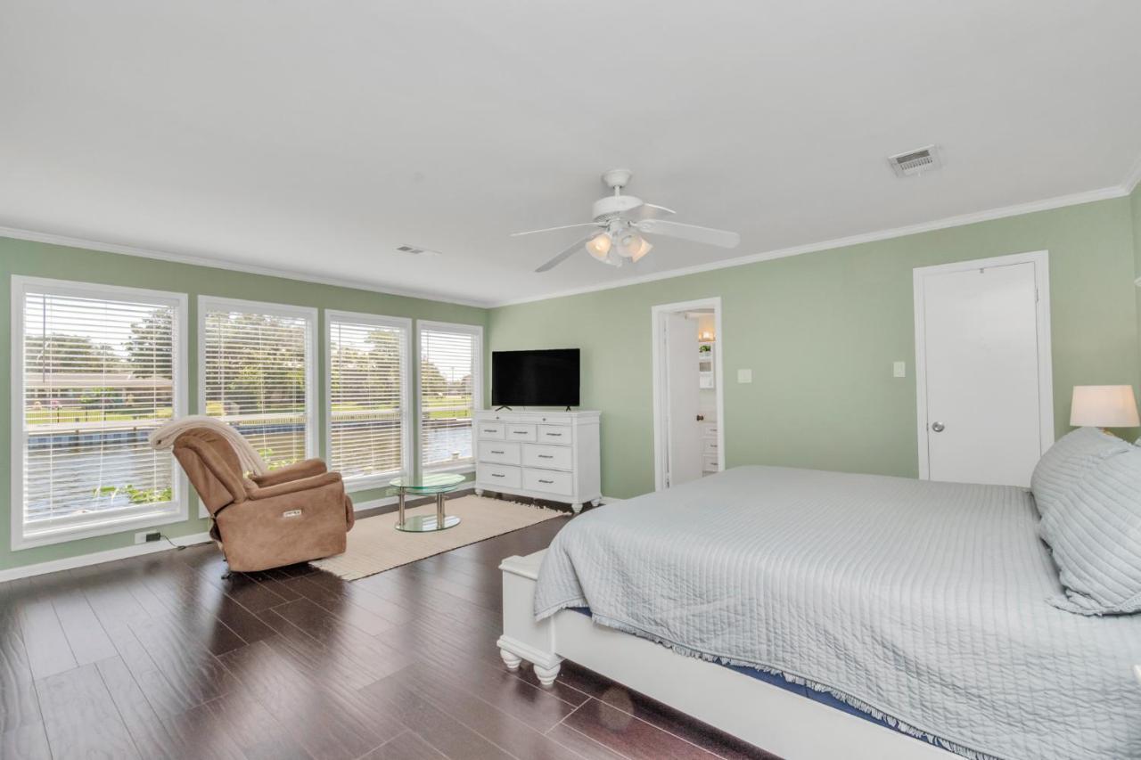 Beauty On The Water! Lake House Near The Beaches! Galveston Exteriér fotografie