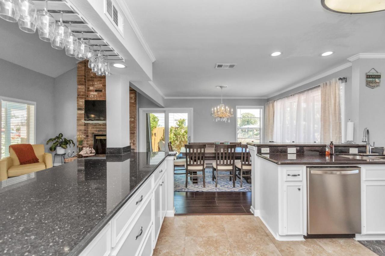 Beauty On The Water! Lake House Near The Beaches! Galveston Exteriér fotografie