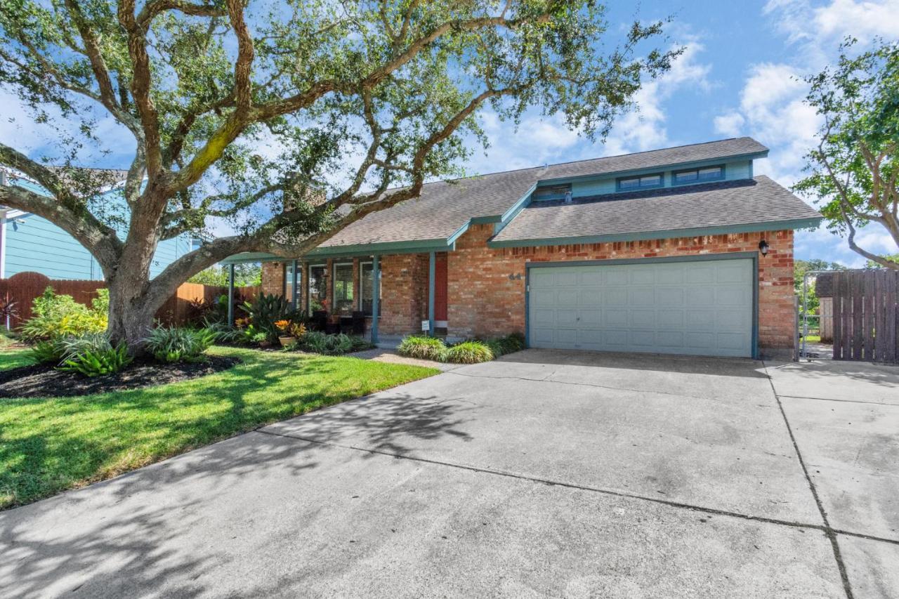 Beauty On The Water! Lake House Near The Beaches! Galveston Exteriér fotografie