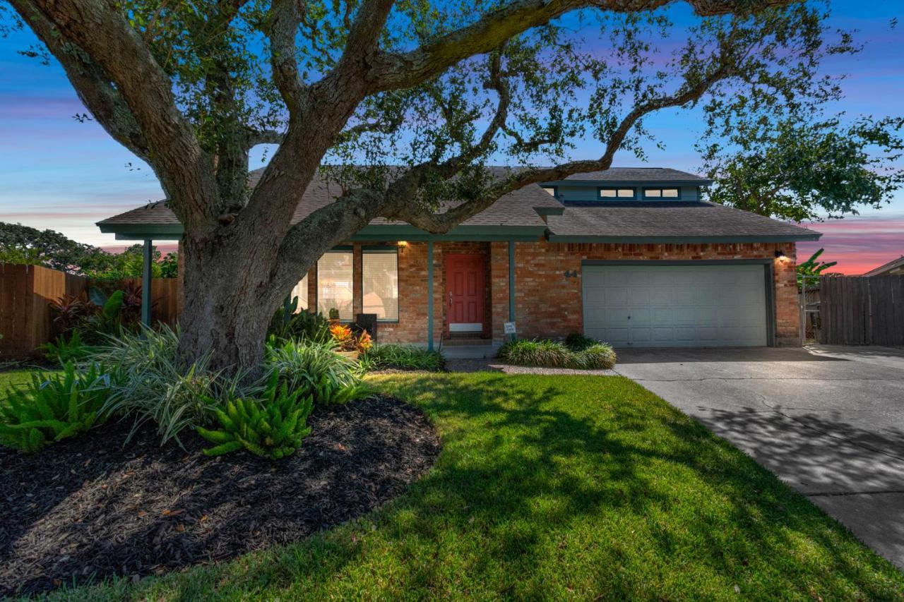 Beauty On The Water! Lake House Near The Beaches! Galveston Exteriér fotografie